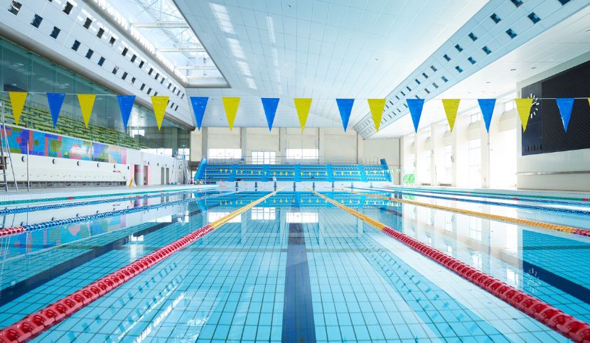 pallonata-faccia-piscina-comunale