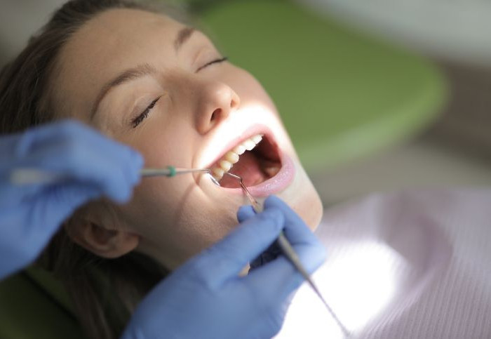 cure-dentistiche-contestate